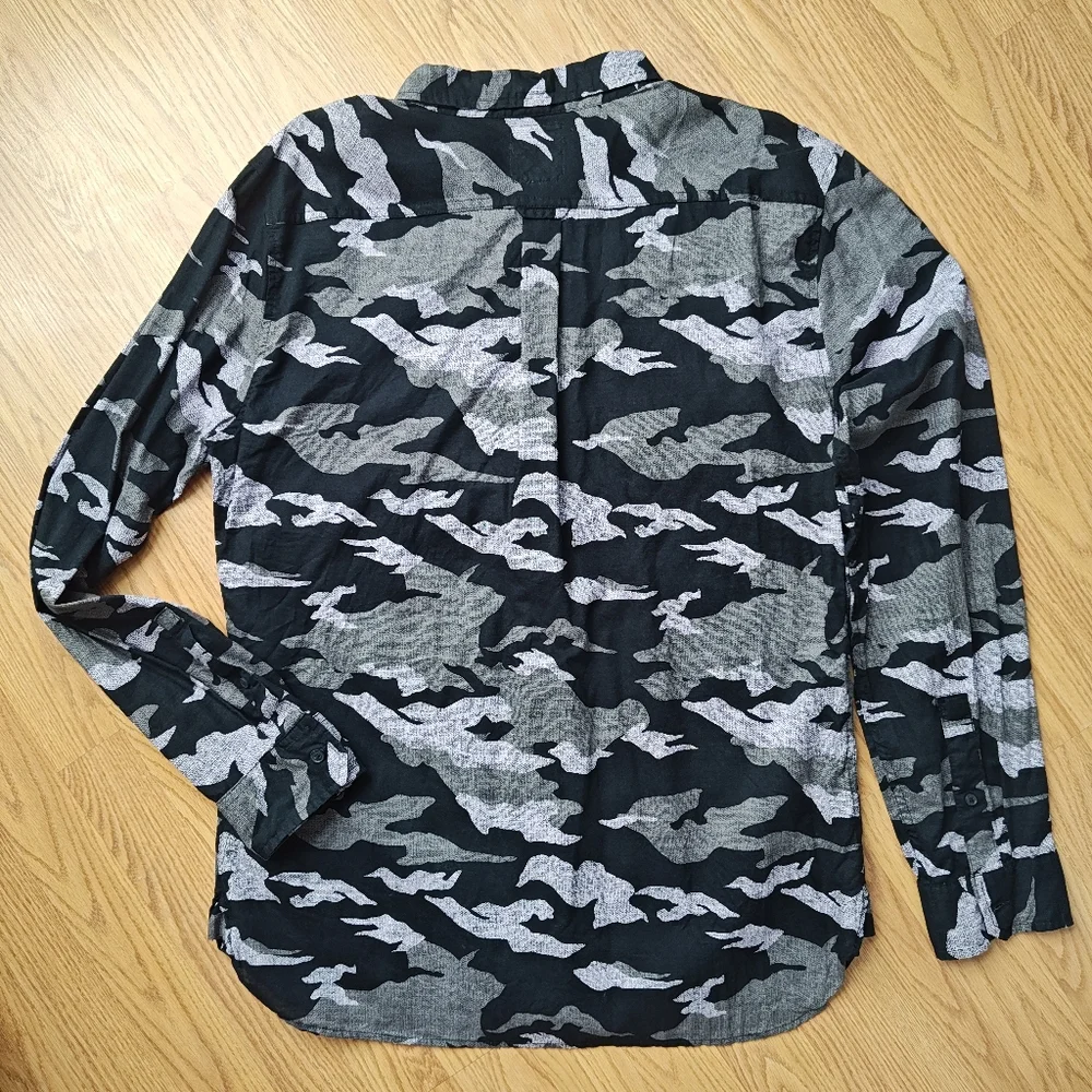 Levi's Men's Black Gray Camouflage Button-up Long Sleeve Shirt